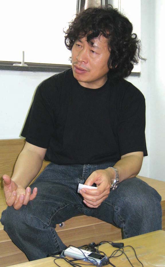 清华大学美术学院副教授唐绪祥