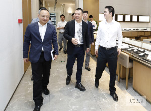 深圳市罗湖区领导莅临星光达珠宝参观指导 从“制造”向“智造”迈进升级,匠心+创新双轮驱动珠宝制造芯 深圳市罗湖区领导莅临星光达珠宝参观指导 从“制造”向“智造”迈进升级,匠心+创新双轮驱动珠宝制造芯