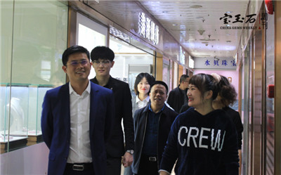 衡阳县珠宝产业考察团走访深圳水贝珠宝产业 衡阳县珠宝产业考察团走访深圳水贝珠宝产业