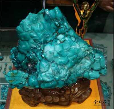 十堰将打造第四张名片——绿松石,并精彩亮相上海珠宝展 十堰将打造第四张名片——绿松石,并精彩亮相上海珠宝展