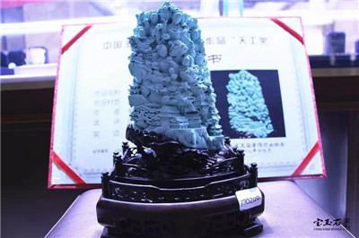 十堰将打造第四张名片——绿松石,并精彩亮相上海珠宝展 十堰将打造第四张名片——绿松石,并精彩亮相上海珠宝展